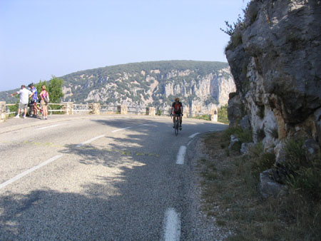 B122_2240